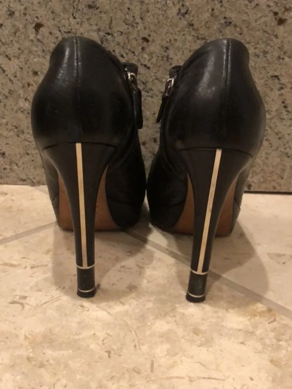Vintage Christian Dior 100% leather stiletto platform zip up ankle bootie heel